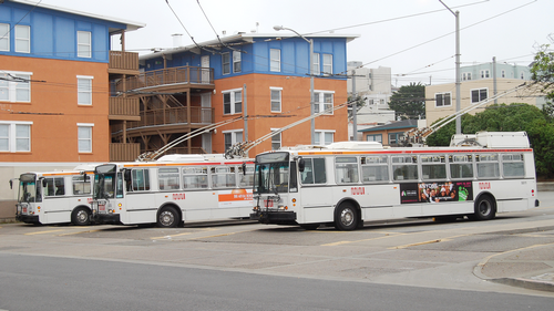 photo: MUNI5511-40ftTrolleys_20110830-34073.png
